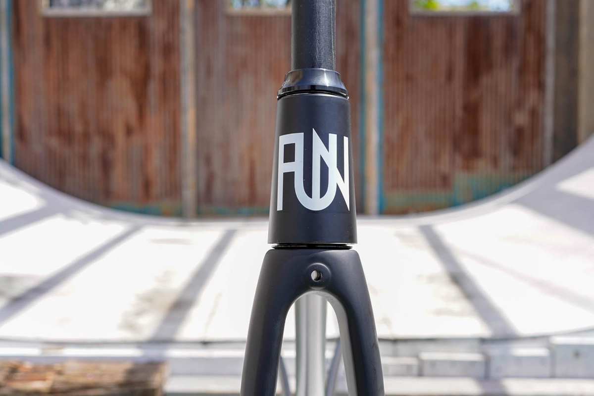 FUN AIRフレーム【490mm】マットブラック – RiderzCafe