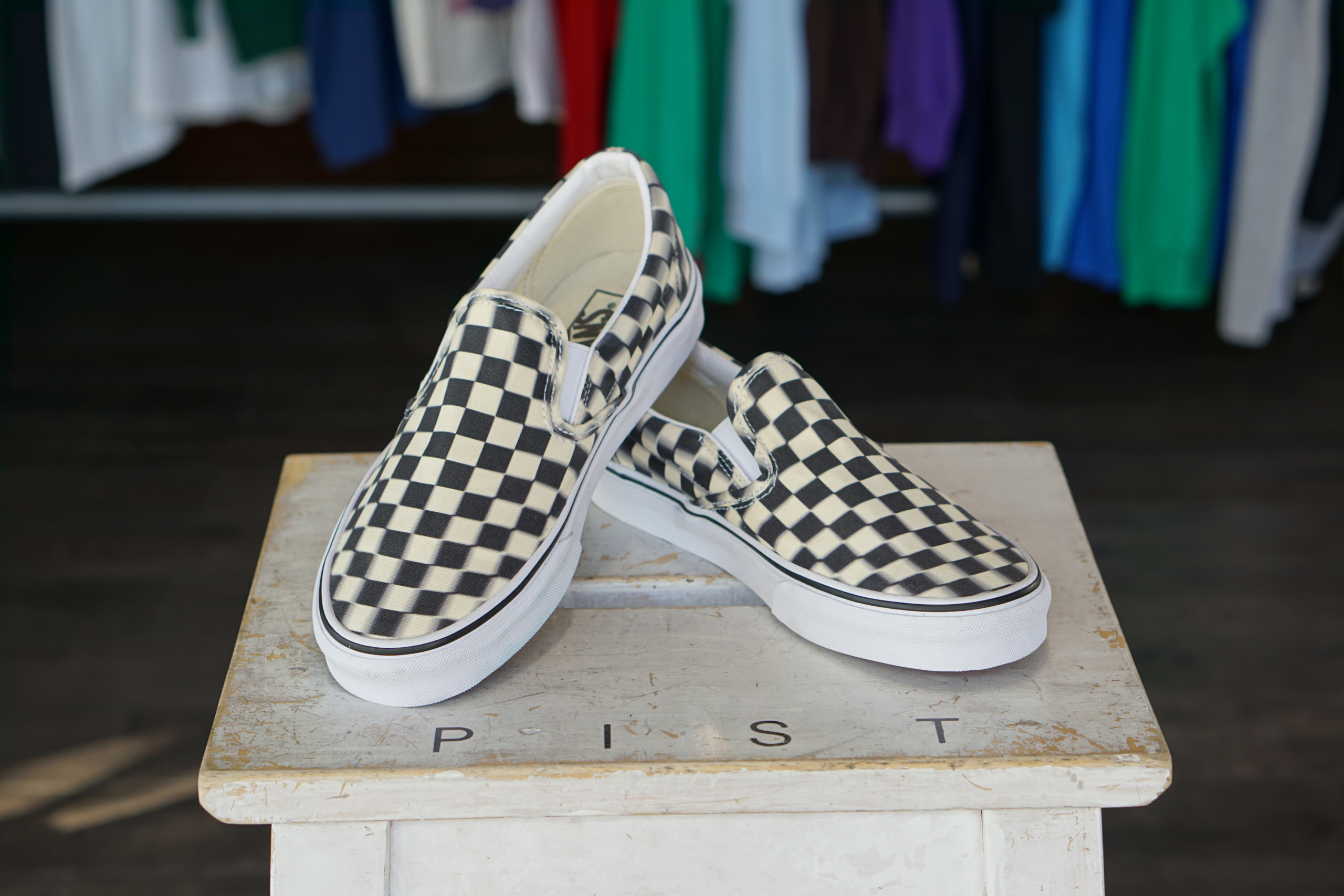 VANS  クラシック スリッポン(CLASSIC SLIP-ON) 　BLUR CHECKモデル